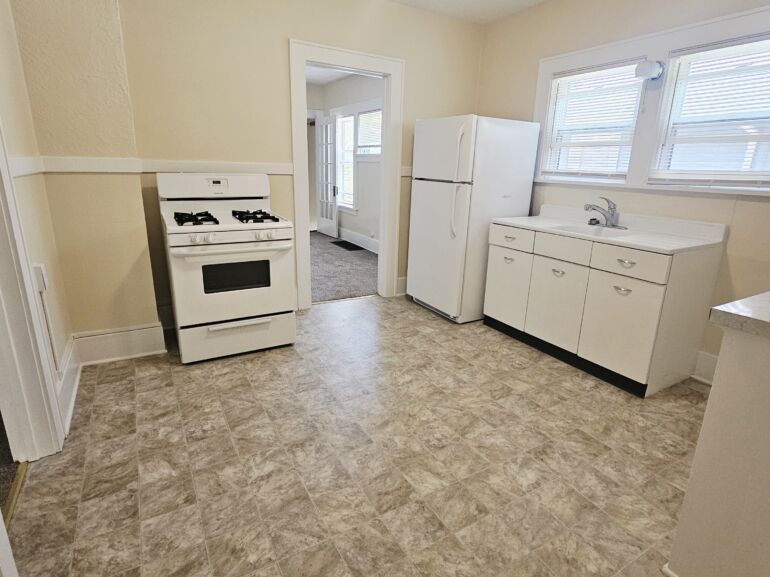 307 Kitchen