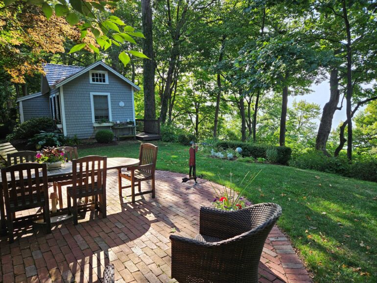 GEI backyard cottage lake