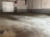 Middle Garage Bay