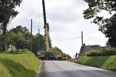 Crane Arrives 2