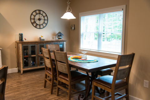 Colony Woodland Single Dining