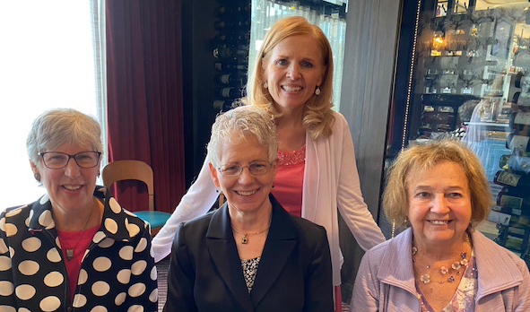 Elaine with HAS Members crop