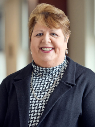 Carolyn Egnosak