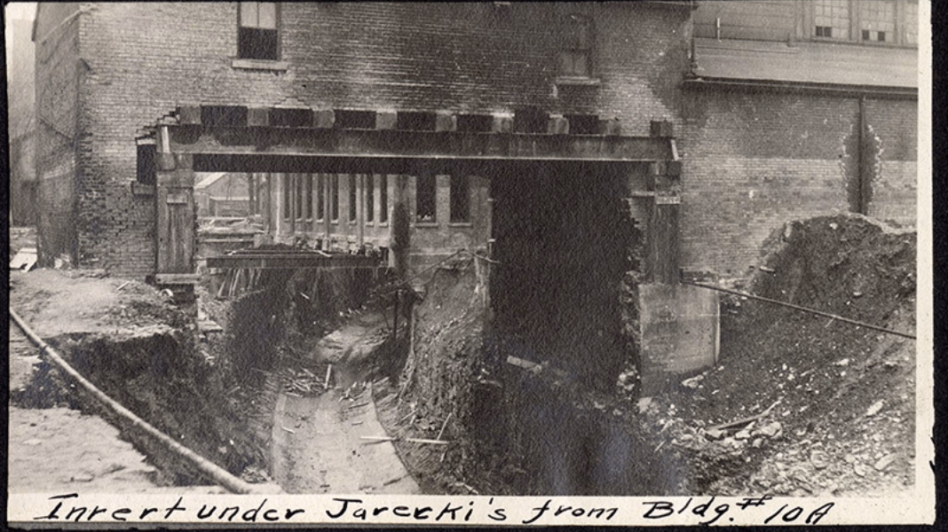 Shows the intersection under Jarecki building