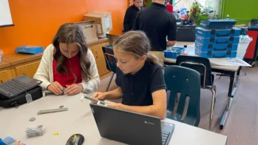 New Technology Innovates Learning for Elementary School Students