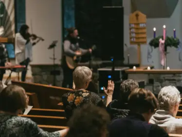 Advent evenings of Eucharistic worship impact three parish communities.